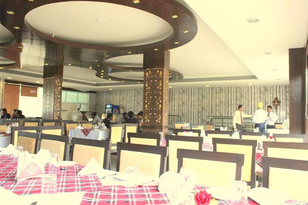 Hotel Shiv Vilas Bhopal Exterior photo