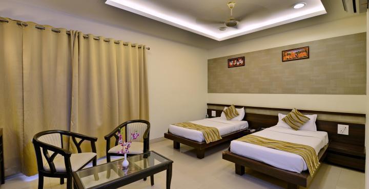 Hotel Shiv Vilas Bhopal Exterior photo